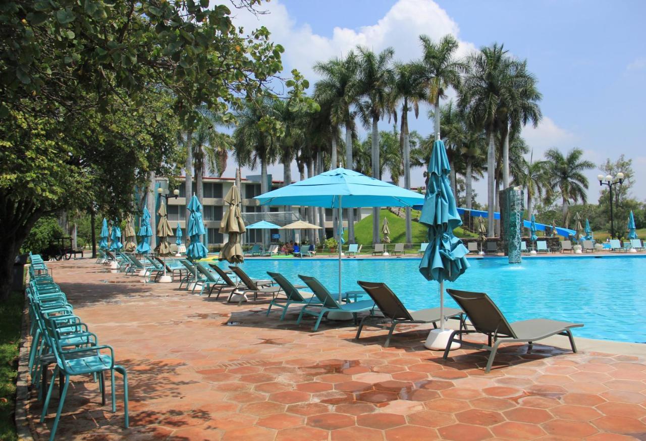 Hotel Y Parque Acuatico La Caldera Abasolo ภายนอก รูปภาพ