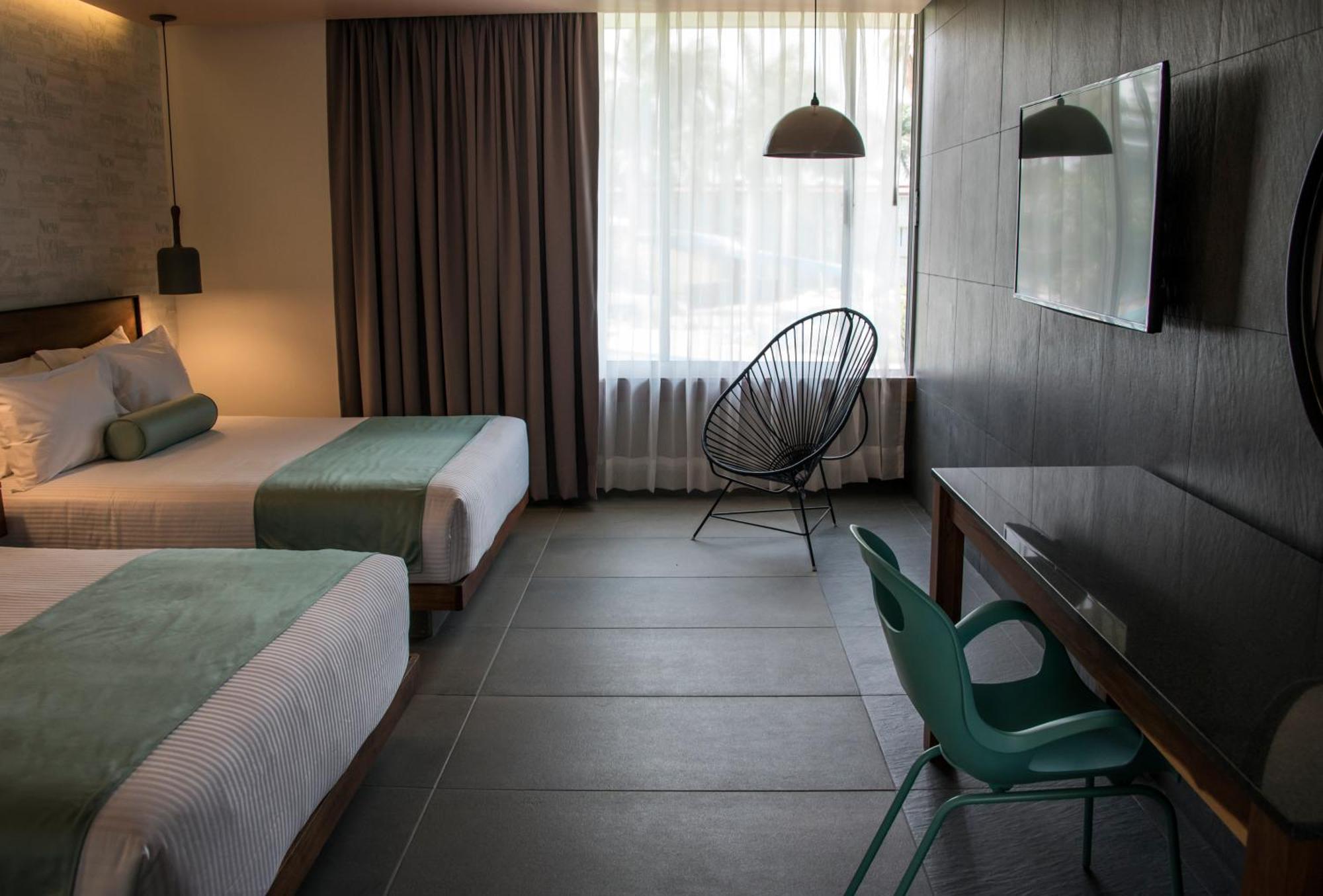 Hotel Y Parque Acuatico La Caldera Abasolo ภายนอก รูปภาพ