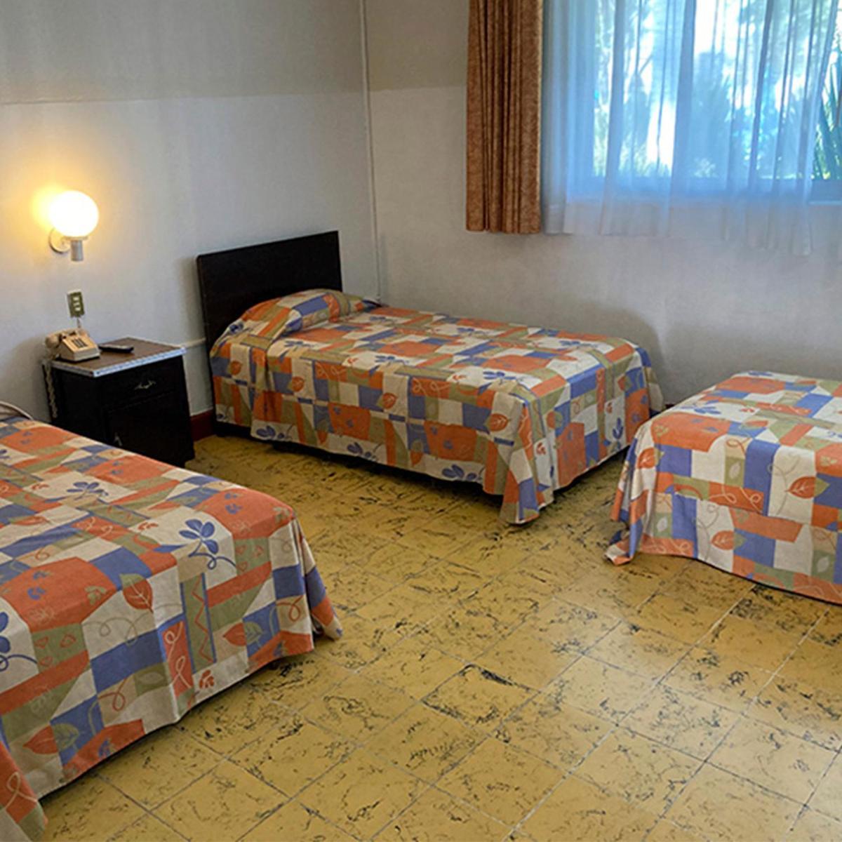 Hotel Y Parque Acuatico La Caldera Abasolo ภายนอก รูปภาพ