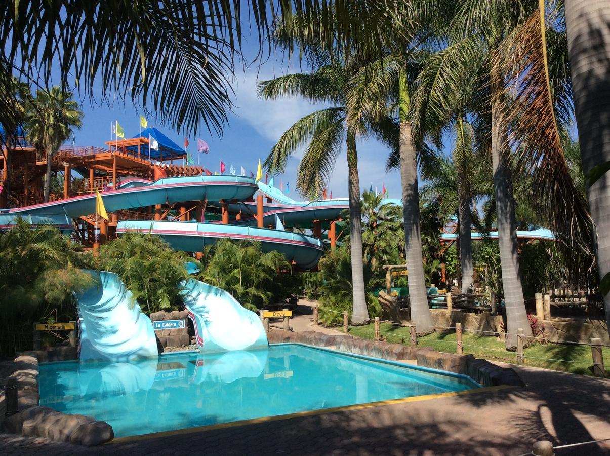 Hotel Y Parque Acuatico La Caldera Abasolo ภายนอก รูปภาพ