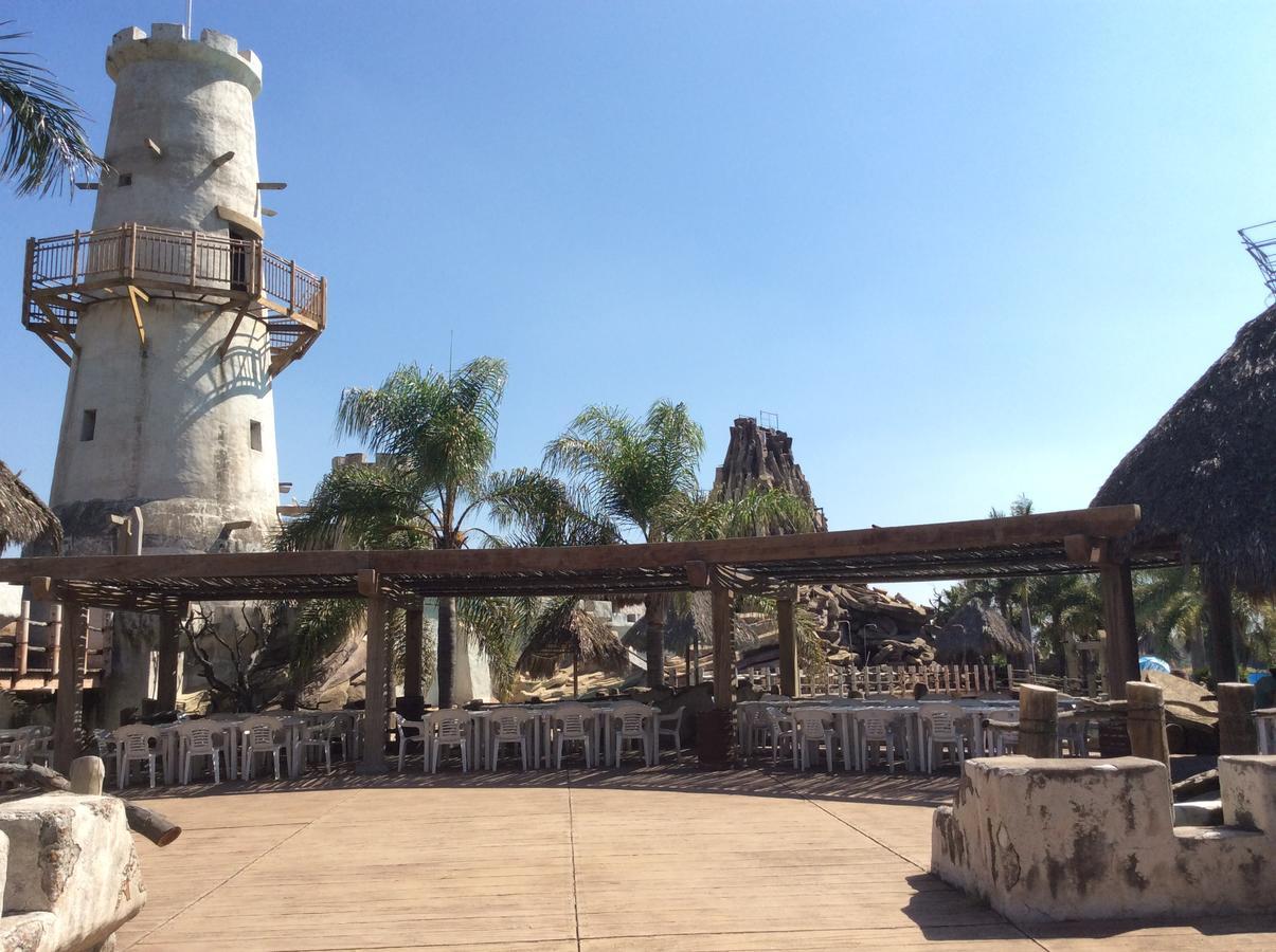 Hotel Y Parque Acuatico La Caldera Abasolo ภายนอก รูปภาพ